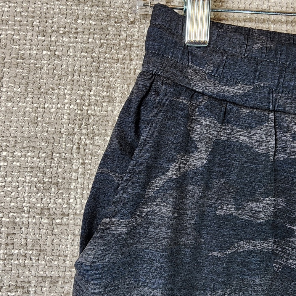 Kirkland Signature Lightweight Luxe Joggers Womens XS Black Camo Stretch 27x26 - Picture 2 of 11